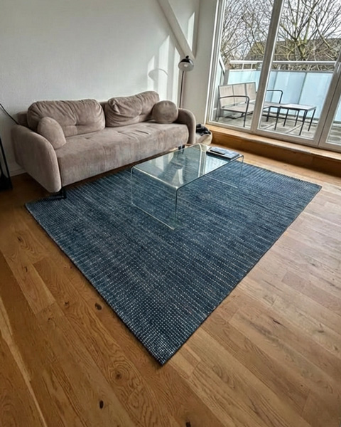 Teppich im Raum platziert mit DecorViz AI
