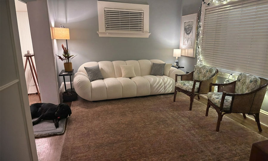 Sofa im Wohnzimmer visualisiert