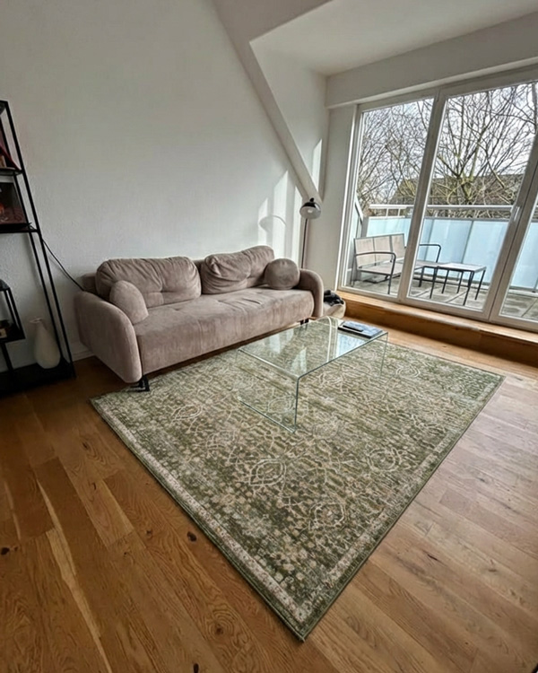 Zimmerfoto mit visualisiertem Teppich vor dem Kauf